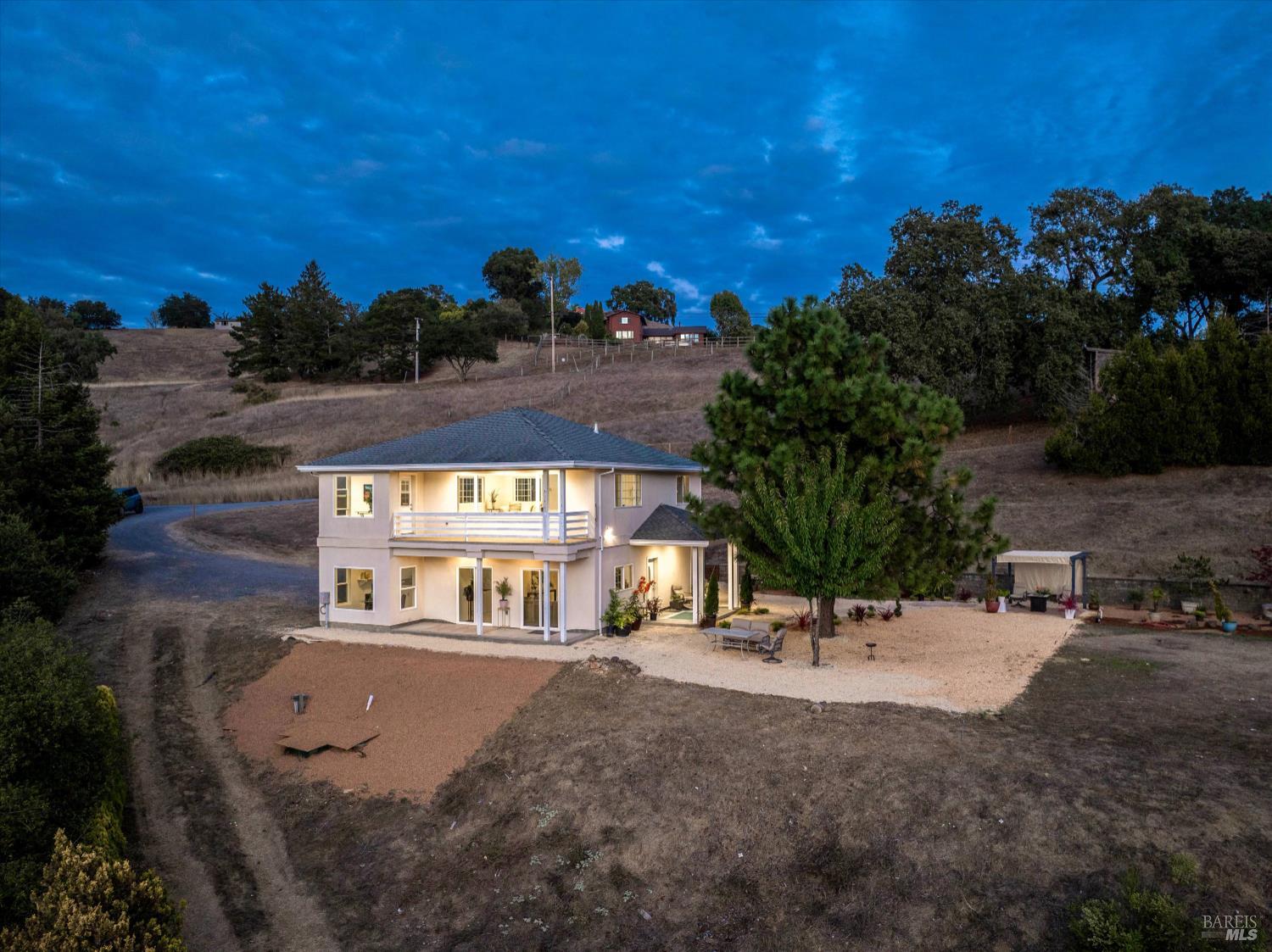 6001 Lichau Road Penngrove, CA 94951 - Photo 21 of 86