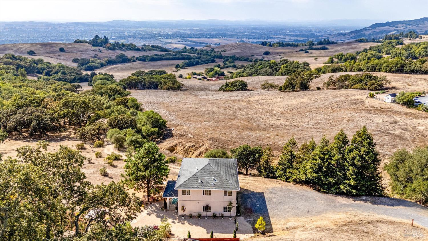 6001 Lichau Road Penngrove, CA 94951 - Photo 28 of 86