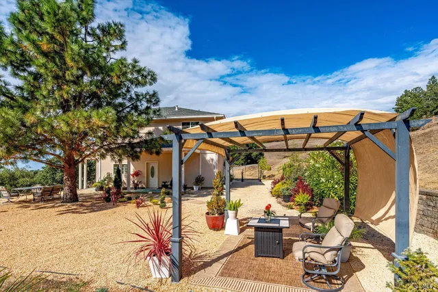 $1,195,000 | 6001 Lichau Road, Penngrove, CA 94951