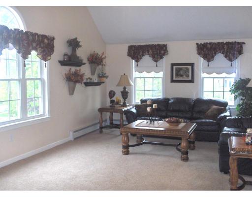 5 Auburn Road Franklin, MA 02038 - Photo 3 of 13 Gallery Image 3