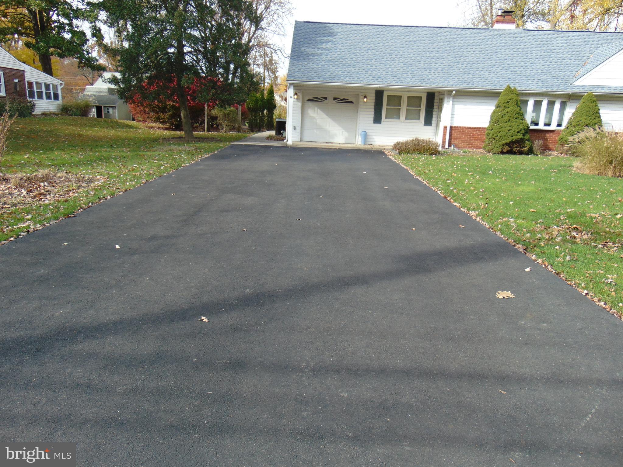 140 New Road Southampton, PA 18966 - Photo 2 of 24 Gallery Image 2