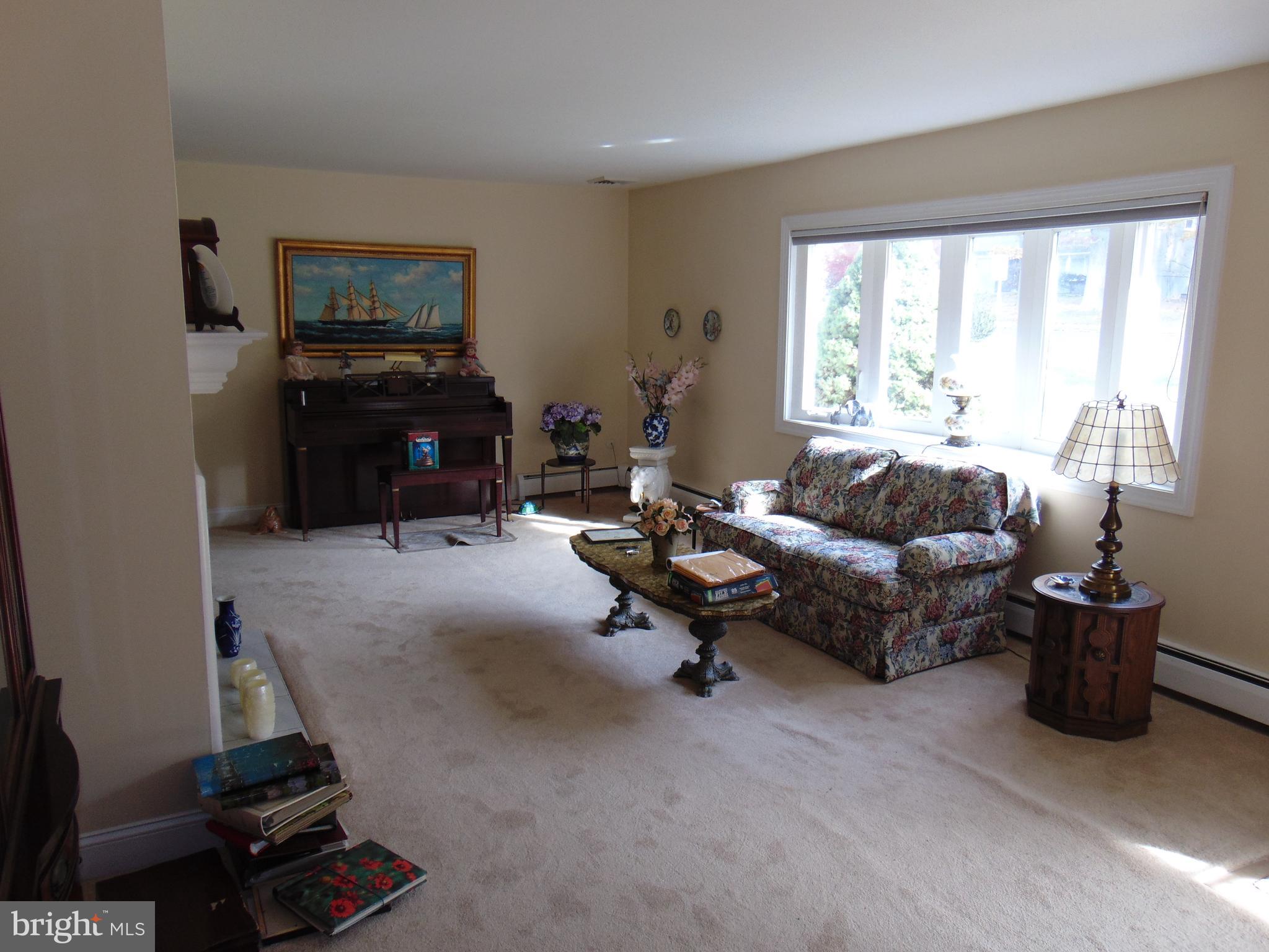 140 New Road Southampton, PA 18966 - Photo 4 of 24 Gallery Image 4
