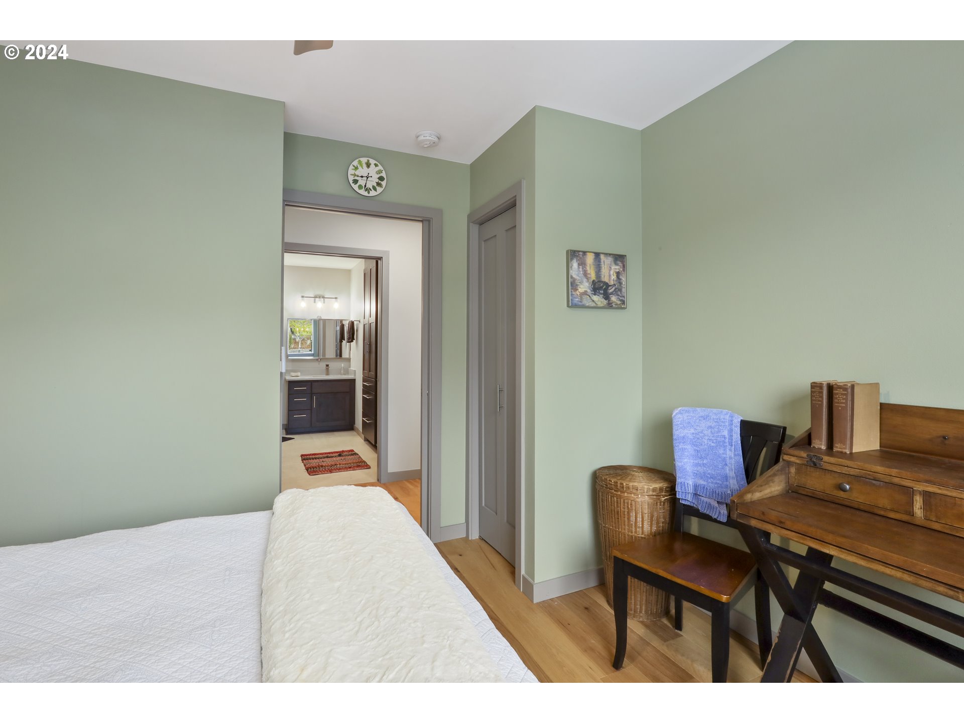 1513 Fish Tail Road Maupin, OR 97037 - Photo 17 of 39 Bedroom