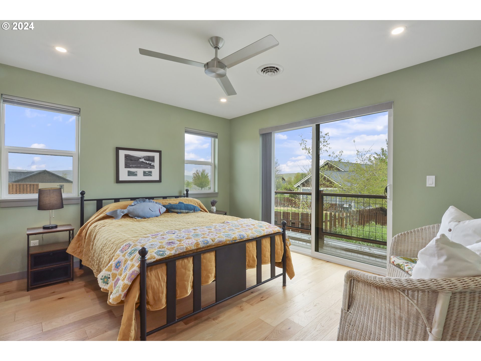 1513 Fish Tail Road Maupin, OR 97037 - Photo 20 of 39 Bedroom, Primary