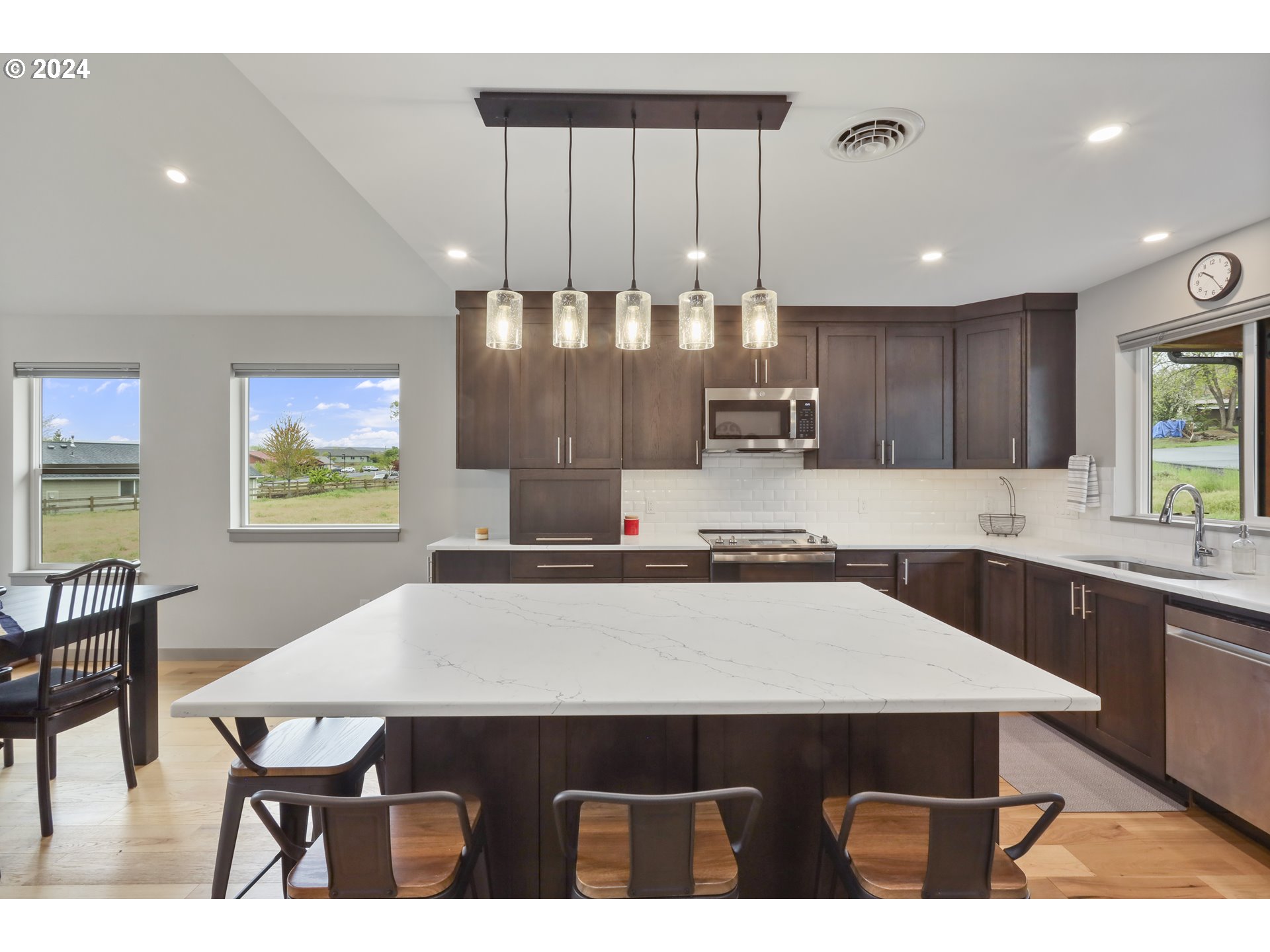 1513 Fish Tail Road Maupin, OR 97037 - Photo 6 of 39 Kitchen