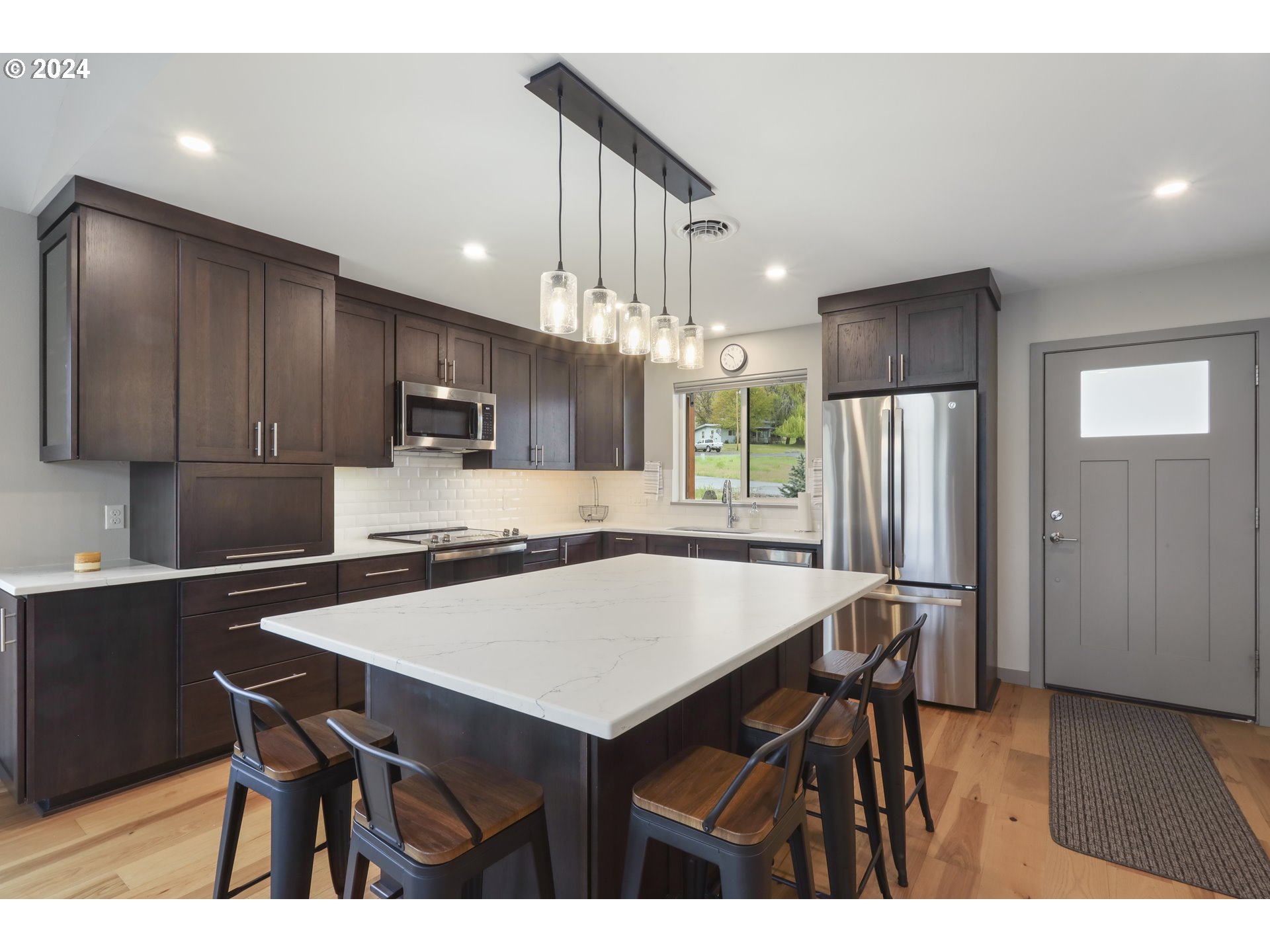 1513 Fish Tail Road Maupin, OR 97037 - Photo 8 of 39 Kitchen