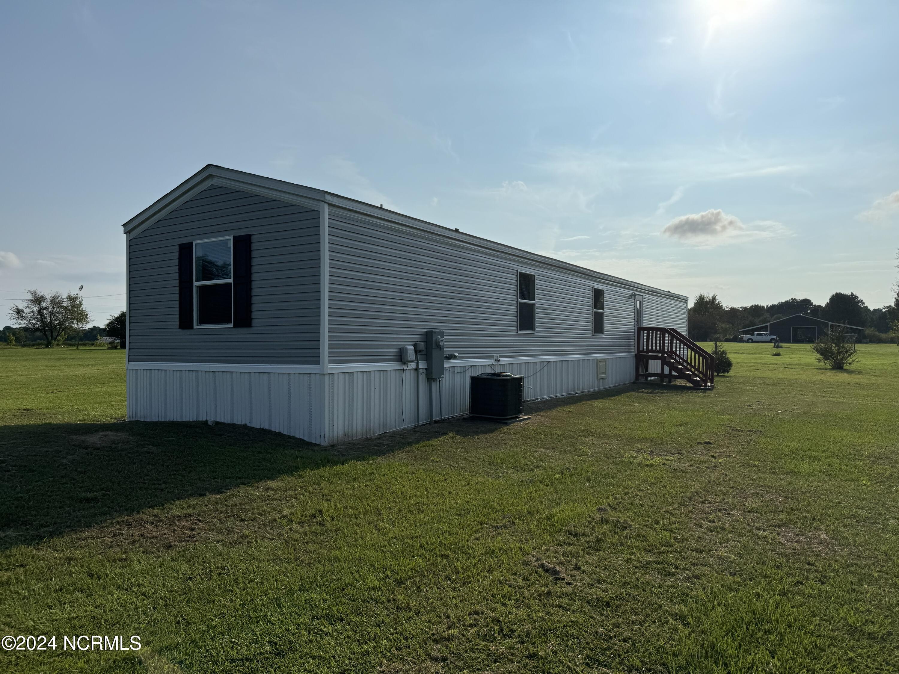 715 Sumner Road Pink Hill, NC 28572 - Photo 4 of 19 IMG_6927