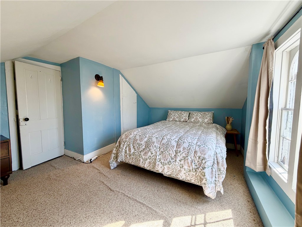 327 Spring Street, Unit 2 Newport, RI 02840 - Photo 7 of 13 Gallery Image 7
