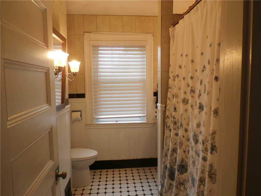 61 Linwood Road Lynn, MA 01905 - Photo 25 of 33 2nd Floor - Full bath