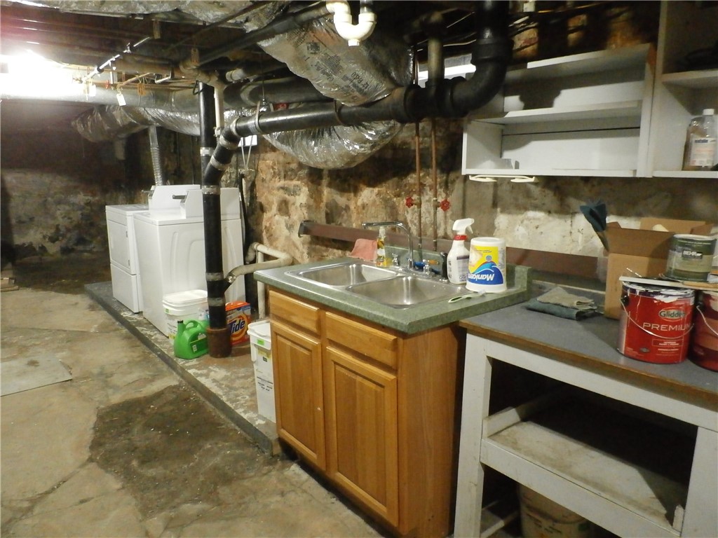 61 Linwood Road Lynn, MA 01905 - Photo 26 of 33 Coin Op Washer & Dryer with wash sink