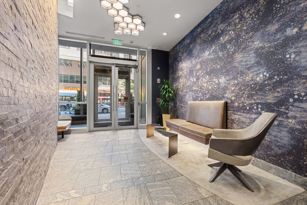 110 Stuart Street, Unit 26J Boston, MA 02116 - Photo 34 of 38