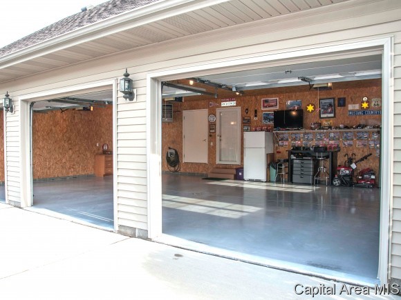 10 Spring Street Riverton, IL 62561 - Photo 5 of 24 Gallery Image 5