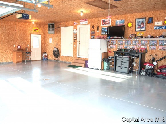 10 Spring Street Riverton, IL 62561 - Photo 6 of 24 Gallery Image 6