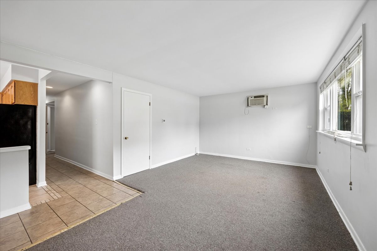 255 East Burlington Street, Unit 1 Riverside, IL 60546 - Photo 14 of 17