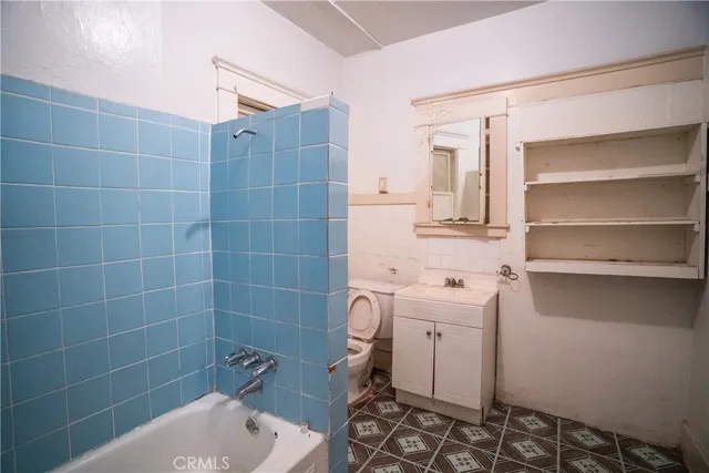 $1,145,000 | 1619 South St Andrews Place, Los Angeles, CA 90019