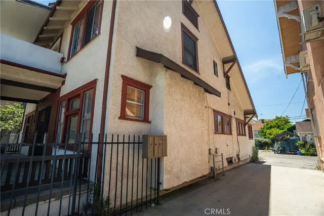 $1,145,000 | 1619 South St Andrews Place, Los Angeles, CA 90019
