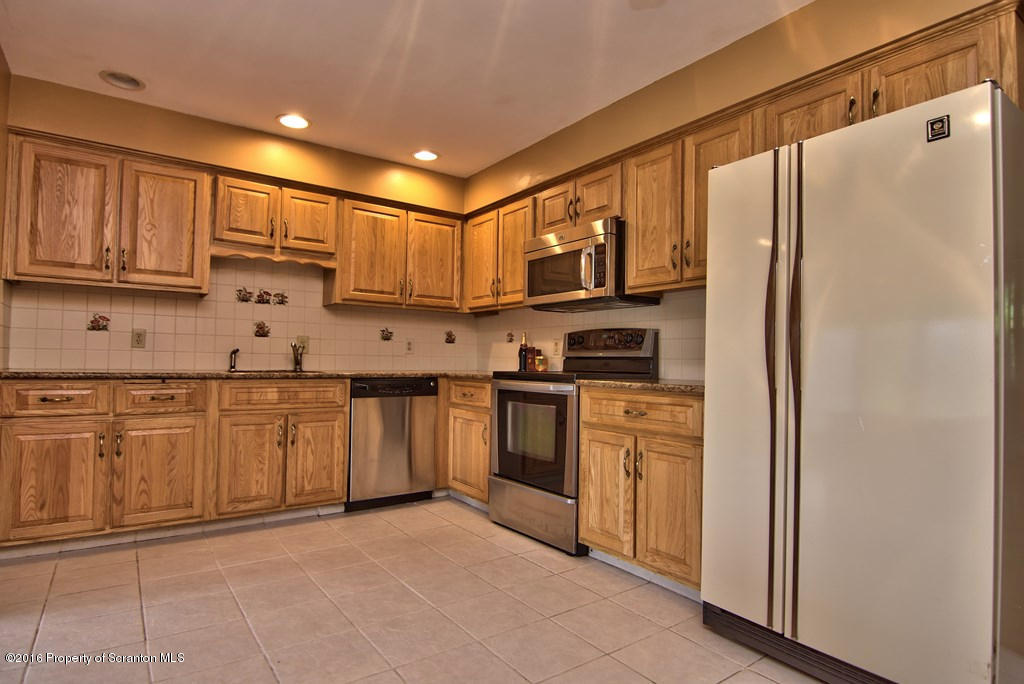 117 Welsh Hill Road Clarks Summit, PA 18411 - Photo 4 of 49 Gallery Image 4