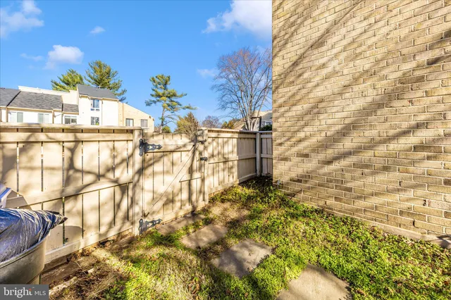 $358,000 | 9989 Ridgeline Drive, Montgomery Village, MD 20886