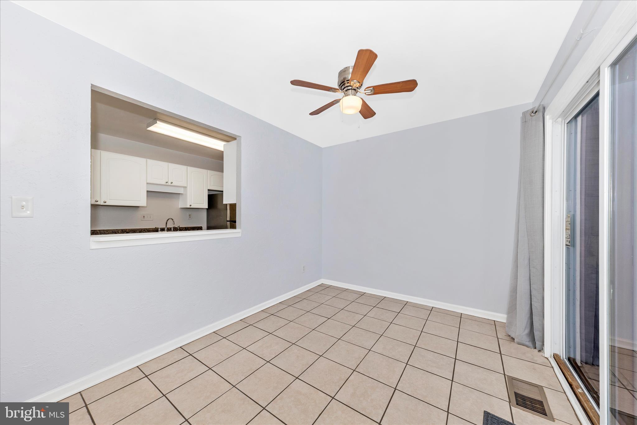 9989 Ridgeline Drive Montgomery Village, MD 20886 - Photo 8 of 26 a view of a hallway