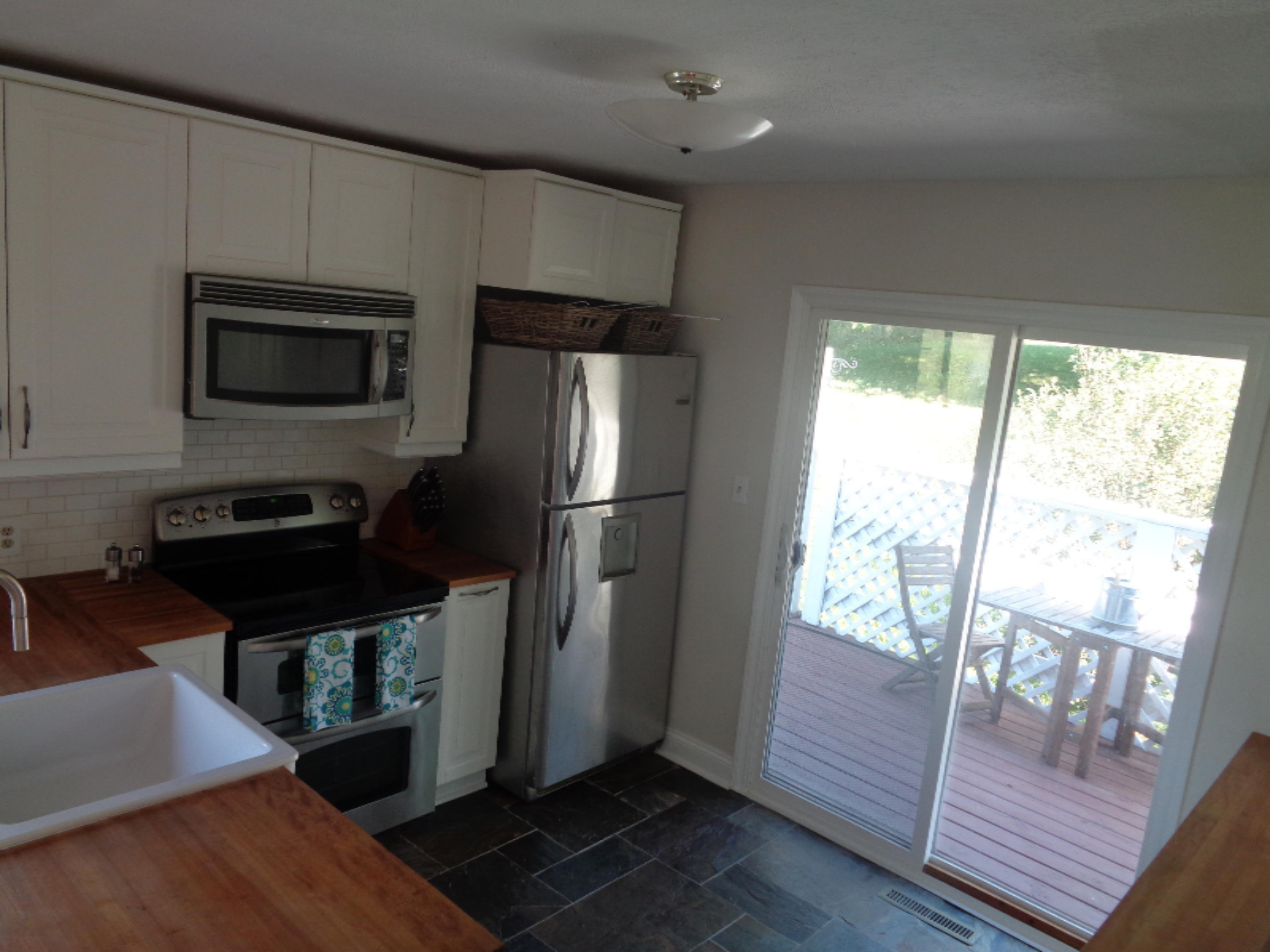 8755 Highland Road Watervliet, MI 49098 - Photo 17 of 34 Kitchen w/deck access and space