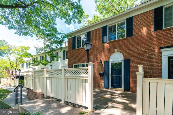 $2,900 | 1171 North Van Dorn Street, Alexandria, VA 22304
