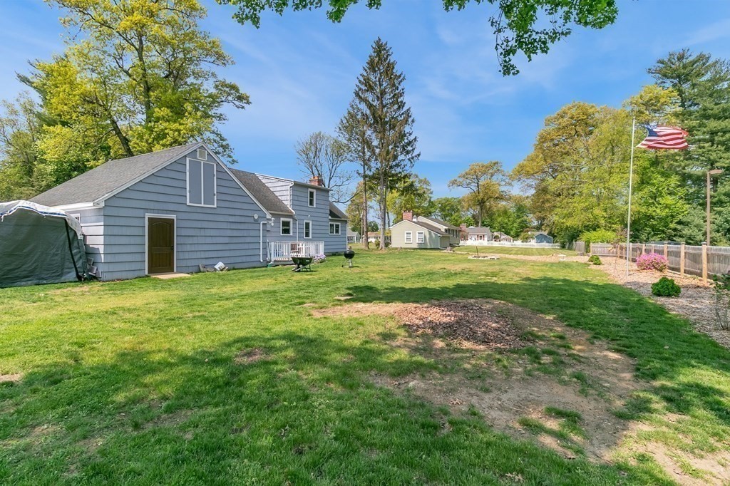 63 Ridgeview Terrace Westfield, MA 01085 - Photo 8 of 28 Gallery Image 8