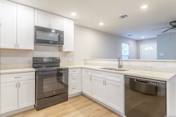 $1,500 | 315 Bundy Street, Unit 2, San Antonio, TX 78220