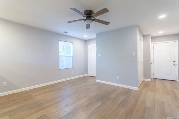 $1,500 | 315 Bundy Street, Unit 2, San Antonio, TX 78220