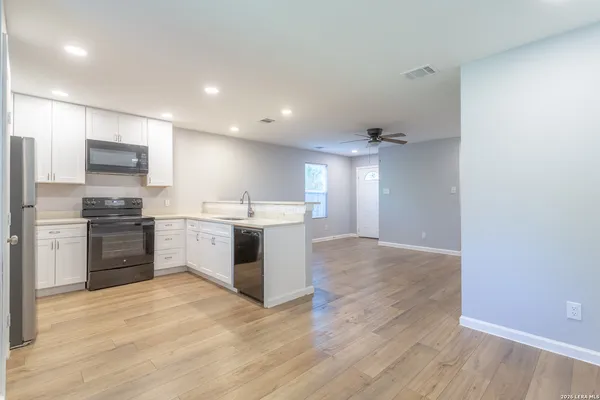 $1,500 | 315 Bundy Street, Unit 2, San Antonio, TX 78220