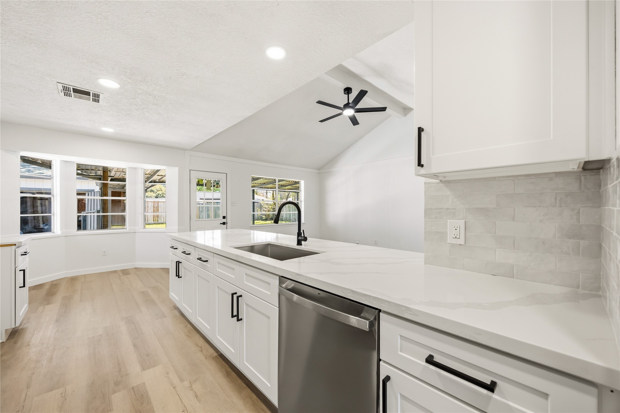 23222 Earlmist Drive Spring, TX 77373 - Photo 10 of 28 Bright and airy! Easy for hosting company and cooking