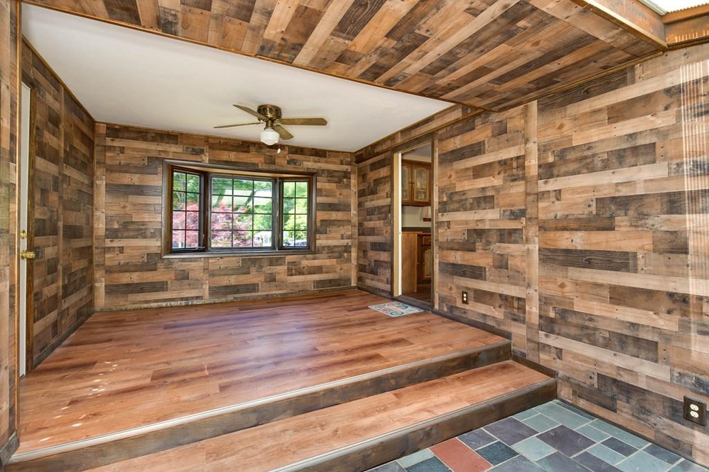 9 Gloucester Road Grafton, MA 01536 - Photo 8 of 31 Gallery Image 8