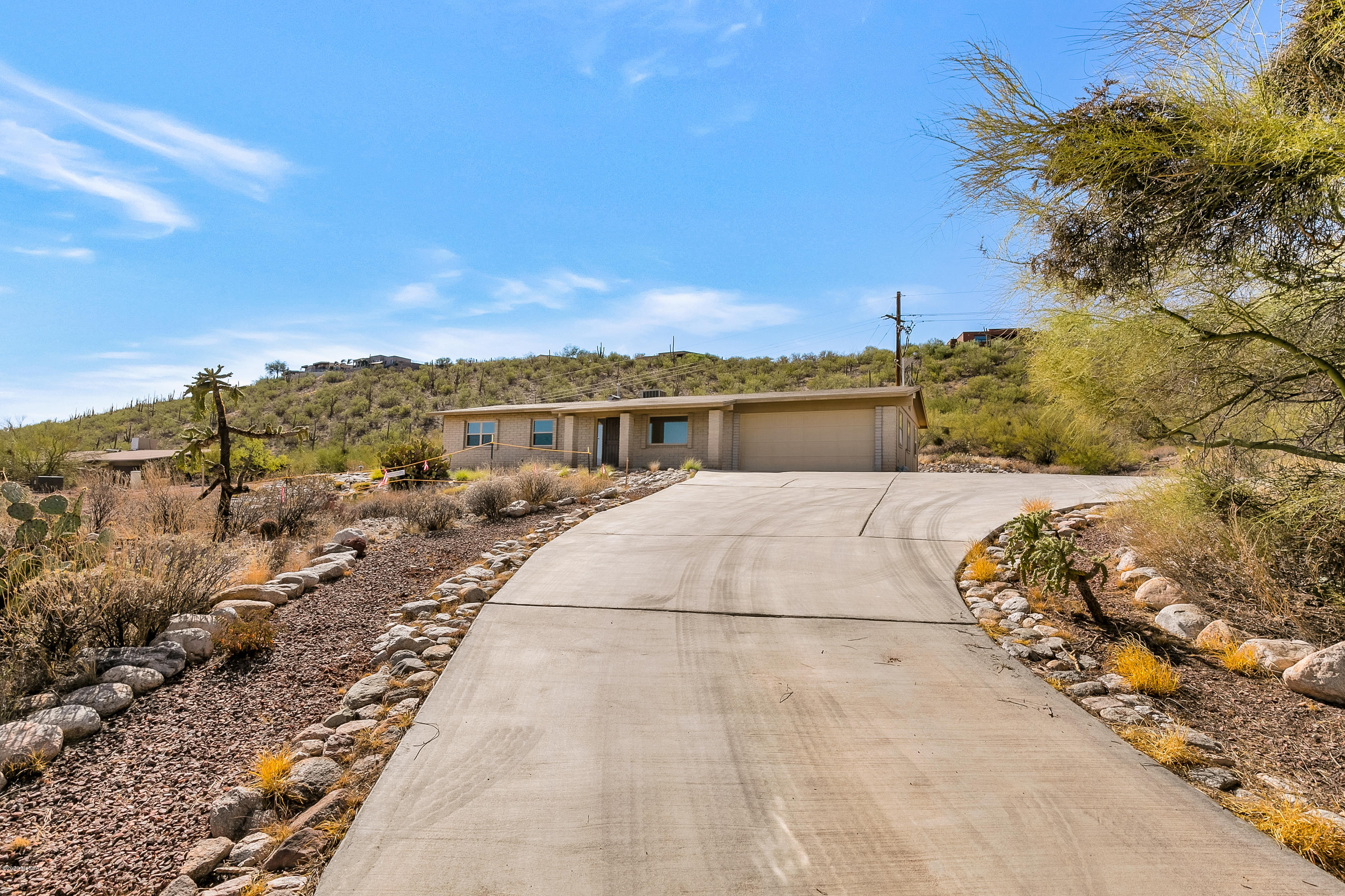 5121 North Kolb Road Tucson, AZ 85750 - Photo 2 of 27