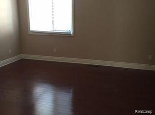 147 Sand Bar Lane Detroit, MI 48214 - Photo 5 of 14