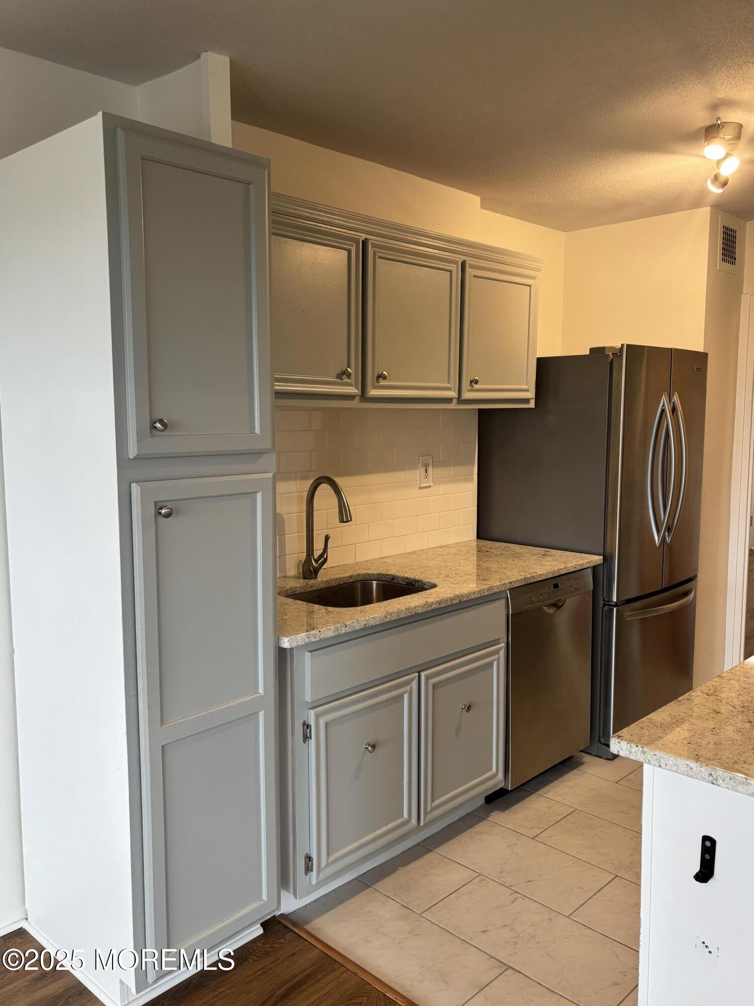 28 Riverside Avenue, Unit 9G Red Bank, NJ 07701 - Photo 23 of 42 kitchen