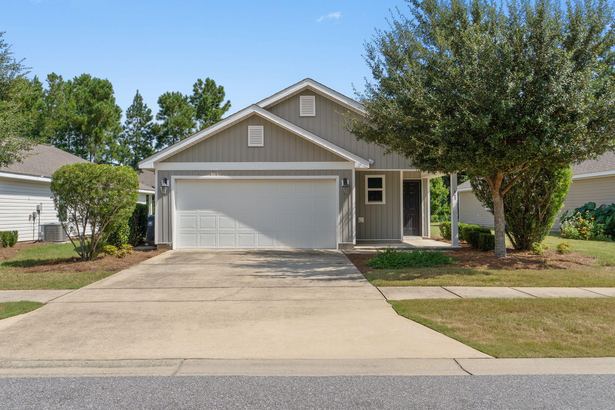 669 Earl Godwin Road Freeport, FL 32439 - Photo 2 of 60 669 Earl Godwin Rd-10