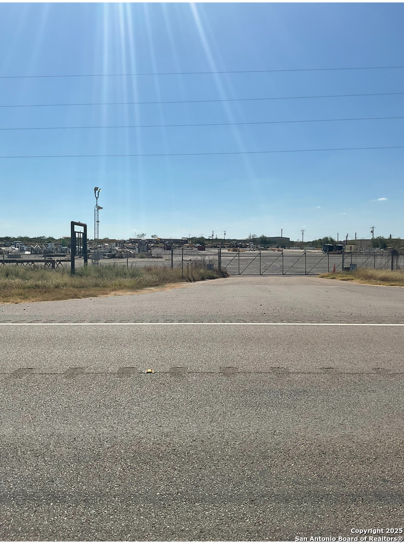 3510 Fm 468 Cotulla, TX 78014 - Photo 7 of 8