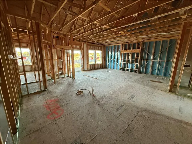 $344,468 | 1222 Southeast Windbreak Drive, Lee's Summit, MO 64081