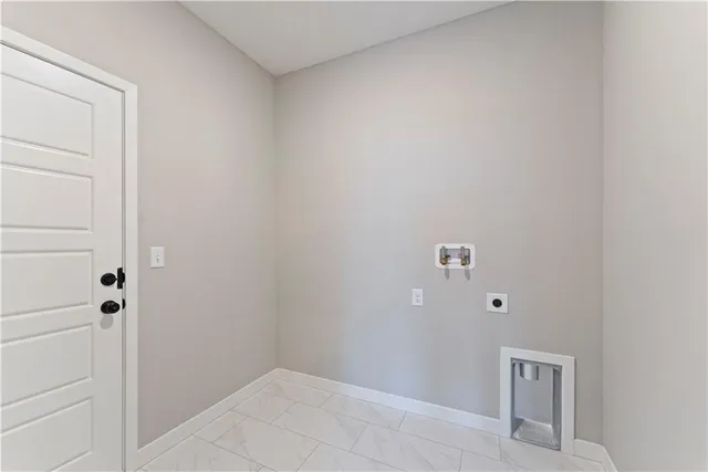 $344,468 | 1222 Southeast Windbreak Drive, Lee's Summit, MO 64081