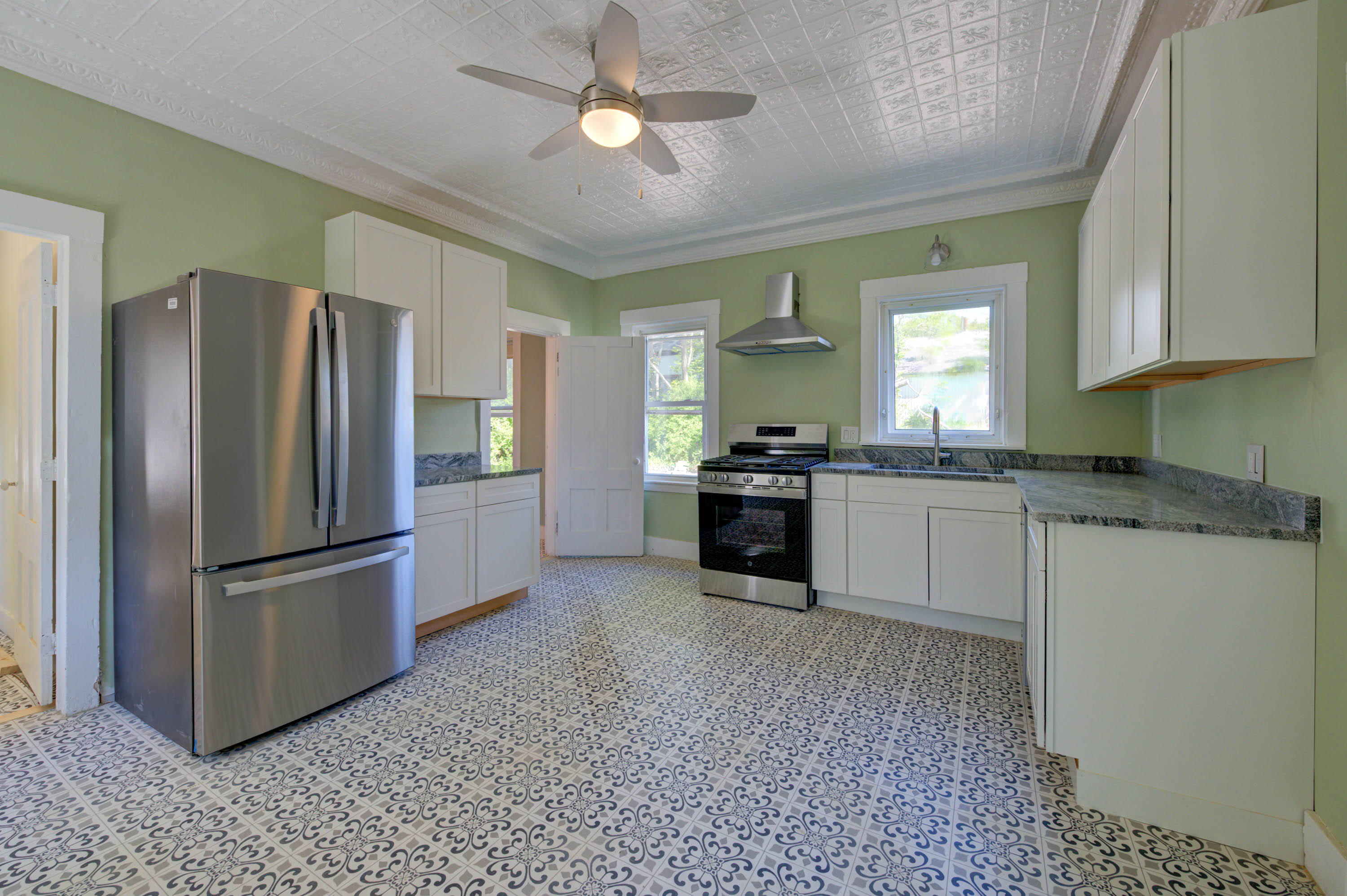 12 Middle Road Woolwich, ME 04579 - Photo 4 of 27 pic-7