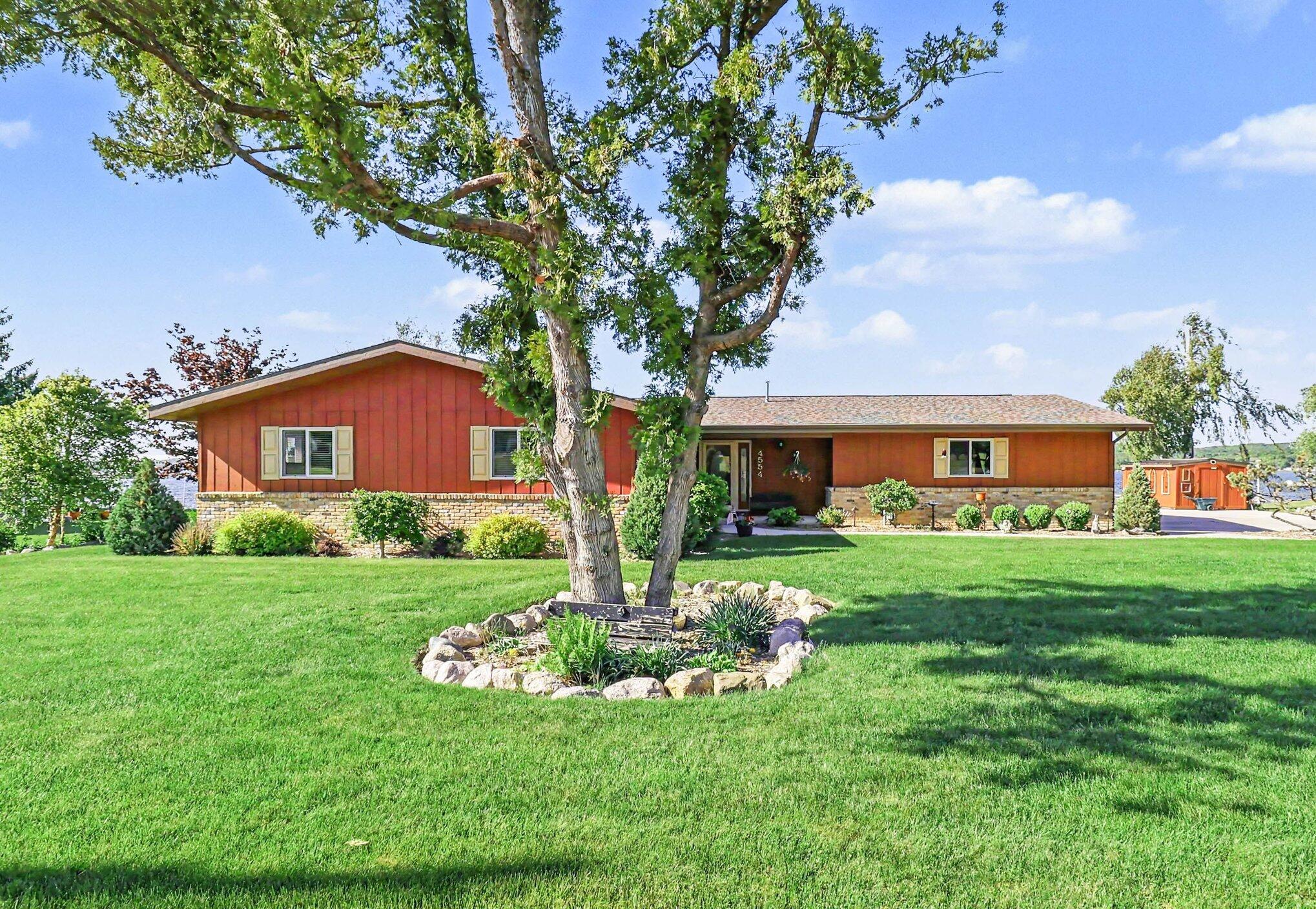 4554 Crescent Beach Road Onekama, MI 49675 - Photo 4 of 38 024_file_8387