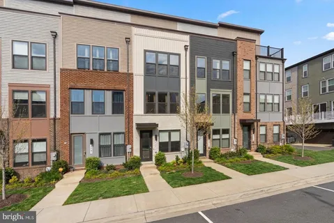 $565,000 | 2505 Nicholson Street, Hyattsville, MD 20782
