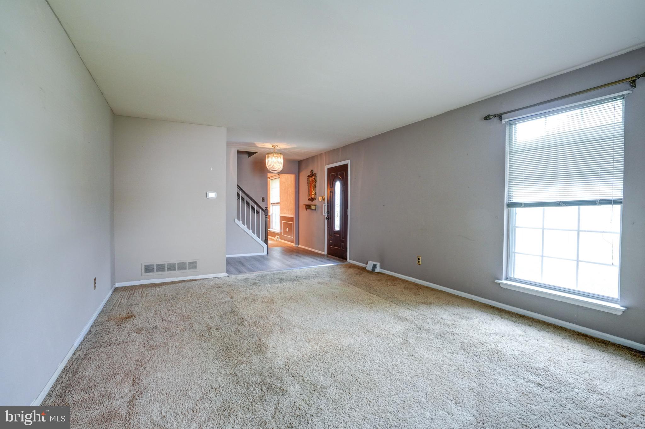 70 St Davids Road Springfield, PA 19064 - Photo 3 of 39 an empty room with windows and closet