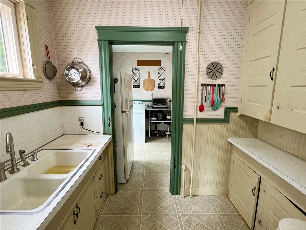 56 Asylum Street Woonsocket, RI 02895 - Photo 18 of 31
