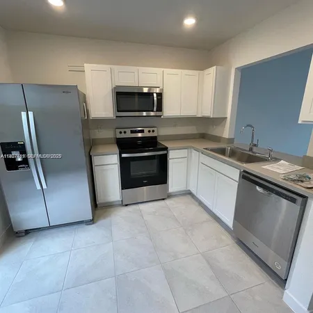 $2,000 | 440 Northeast 4th Street, Unit 440, Florida City, FL 33034