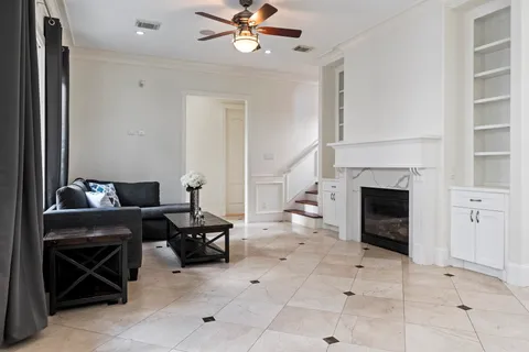 $2,590,000 | 3844 Bellefontaine, Houston, TX 77025