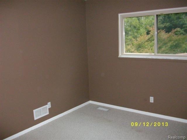 1350 Ellis Road Ypsilanti, MI 48197 - Photo 8 of 12 bedroom1.JPG