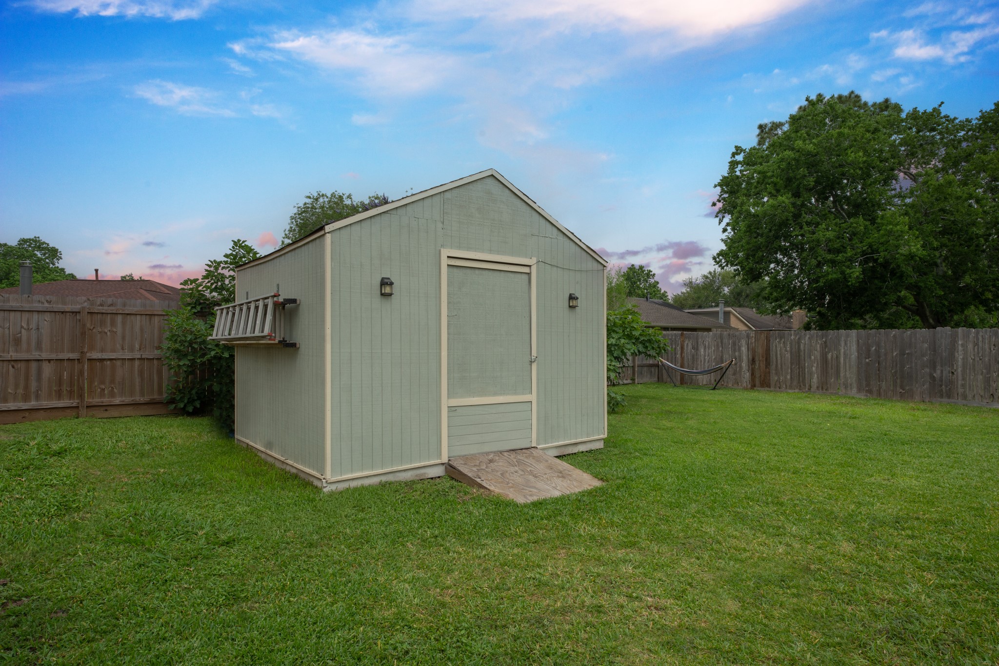 10 Wagon Ln Loop Angleton, TX 77515 - Photo 17 of 23