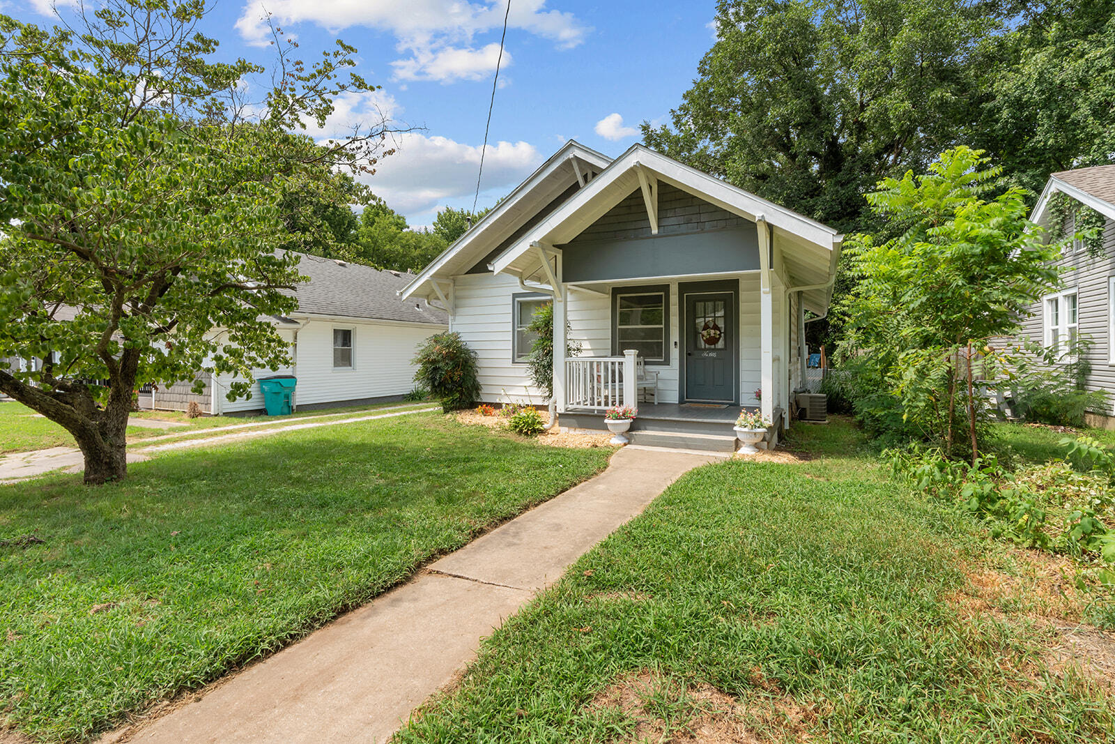 1605 East Cairo Street Springfield, MO 65802 - Photo 3 of 22 Exterior