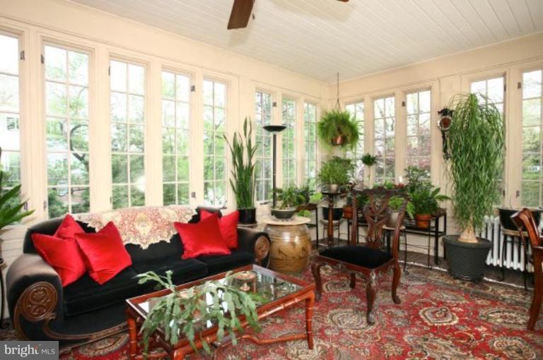 105 Charlcote Road Baltimore, MD 21218 - Photo 12 of 30 Solarium