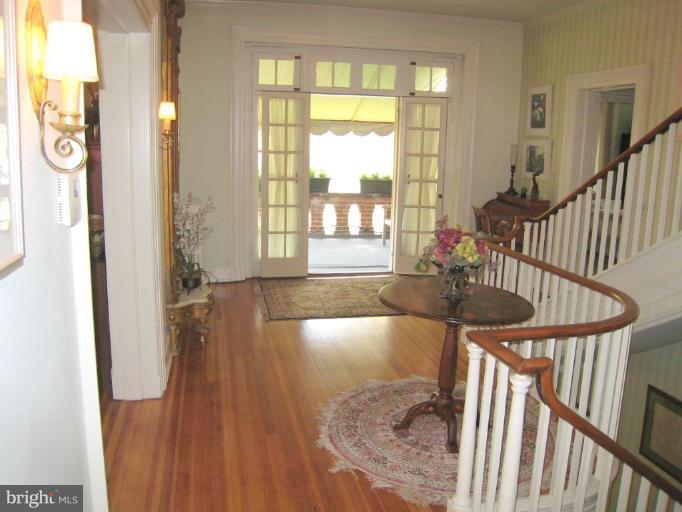 105 Charlcote Road Baltimore, MD 21218 - Photo 13 of 30 Hallway